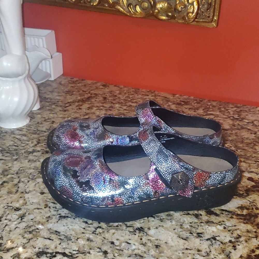 0519 Ingarö Lulu Slip Resistant Slide On Clogs